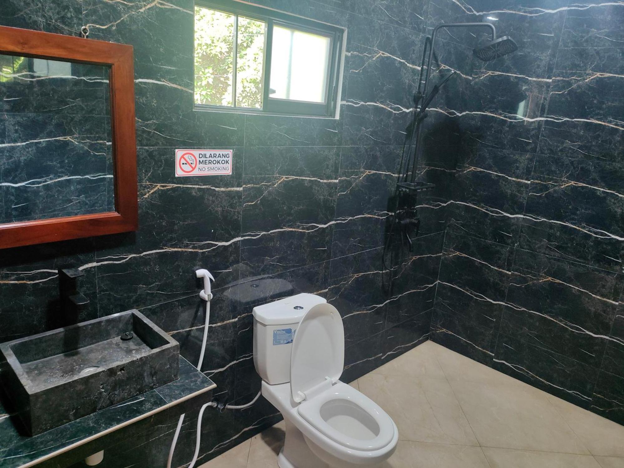 Mango Guesthouse Pangandaran Dış mekan fotoğraf